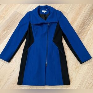 Striking, Colorblock Calvin Klein Premium  Coat. Blue & Black Size 6 Pre-Loved